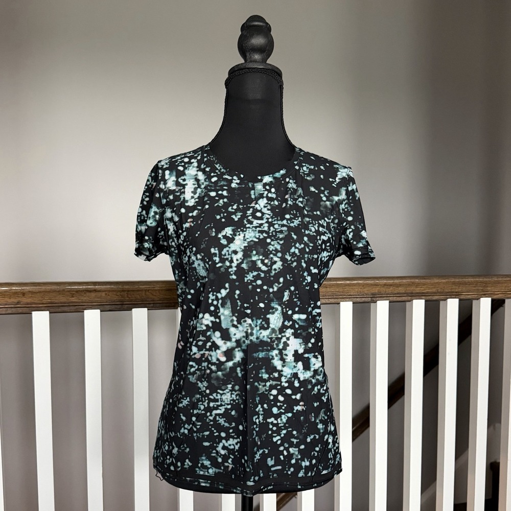 Lululemon Into The Sun Tee Shirt Approx Sz 4 Pixel Athleisure Sporty Gym Yoga